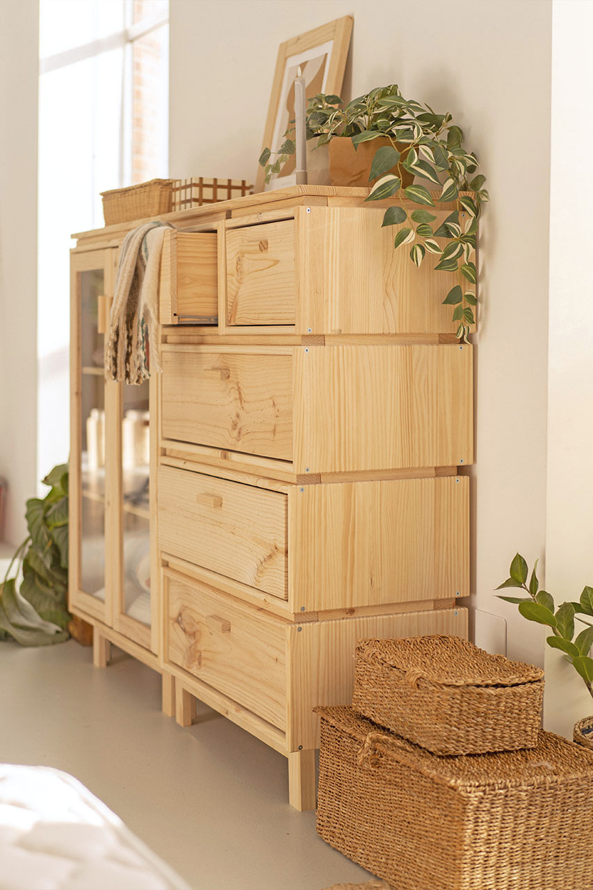 Imagen de ambiente 2 para:Vitrina de madera peque&ntilde;a